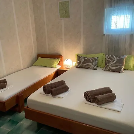 Haus Vantea Apartment