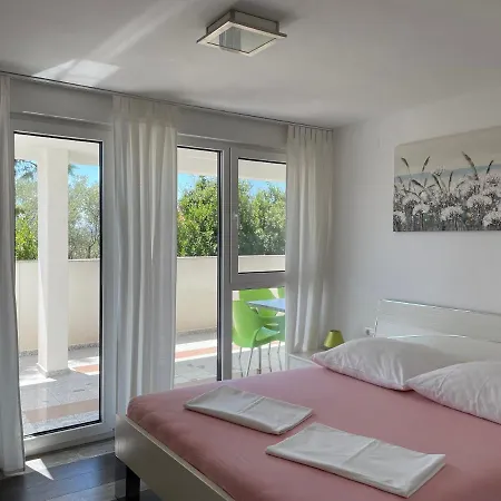 Haus Vantea Apartment