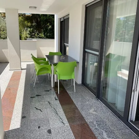 Haus Vantea Apartment