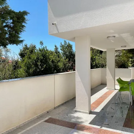 Haus Vantea Apartment