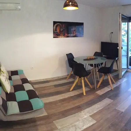 Haus Vantea Apartment